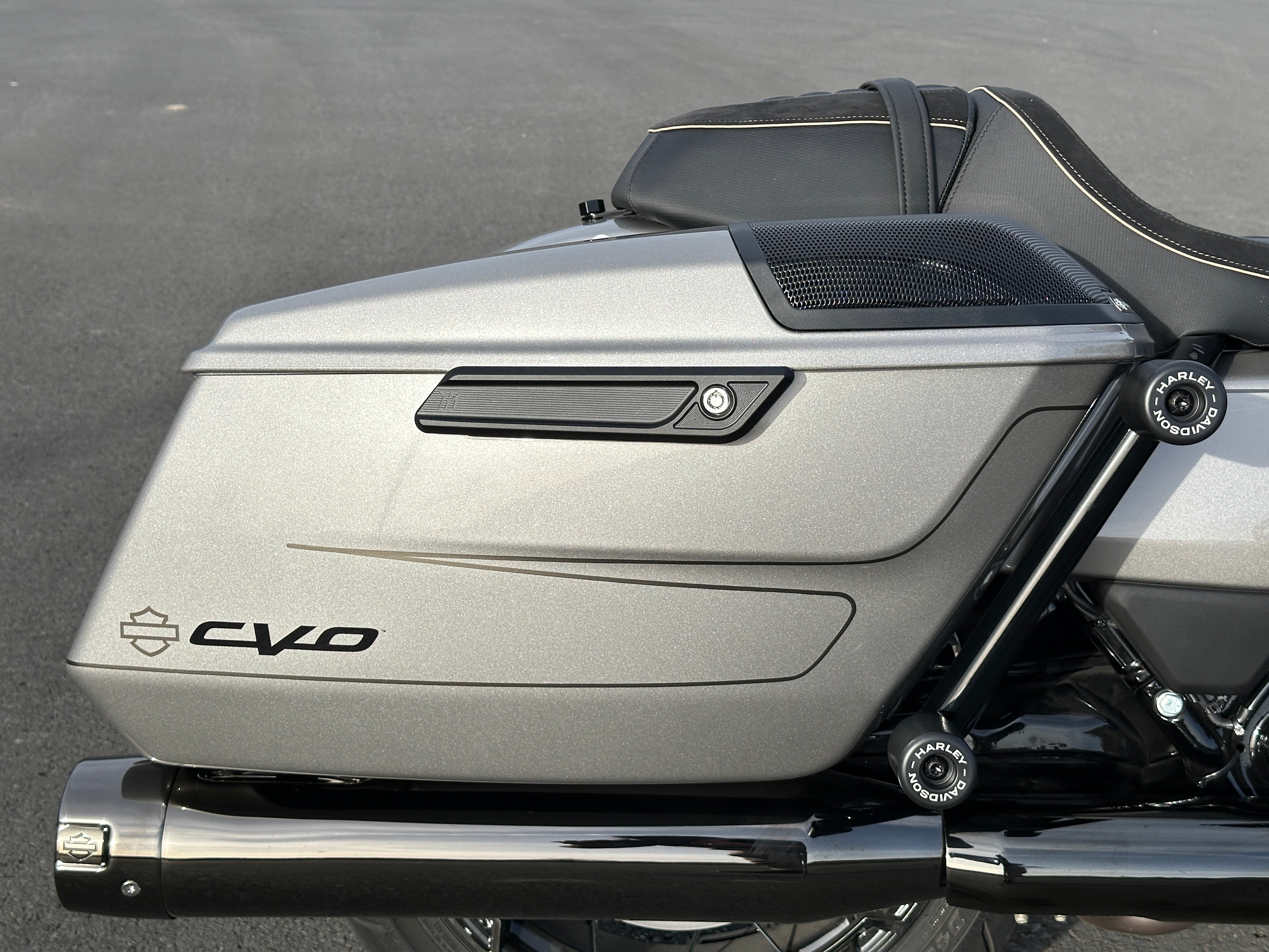 Touring saddlebag latch cover on 2024 Street Glide and Road Glide FLHX, FLTRX