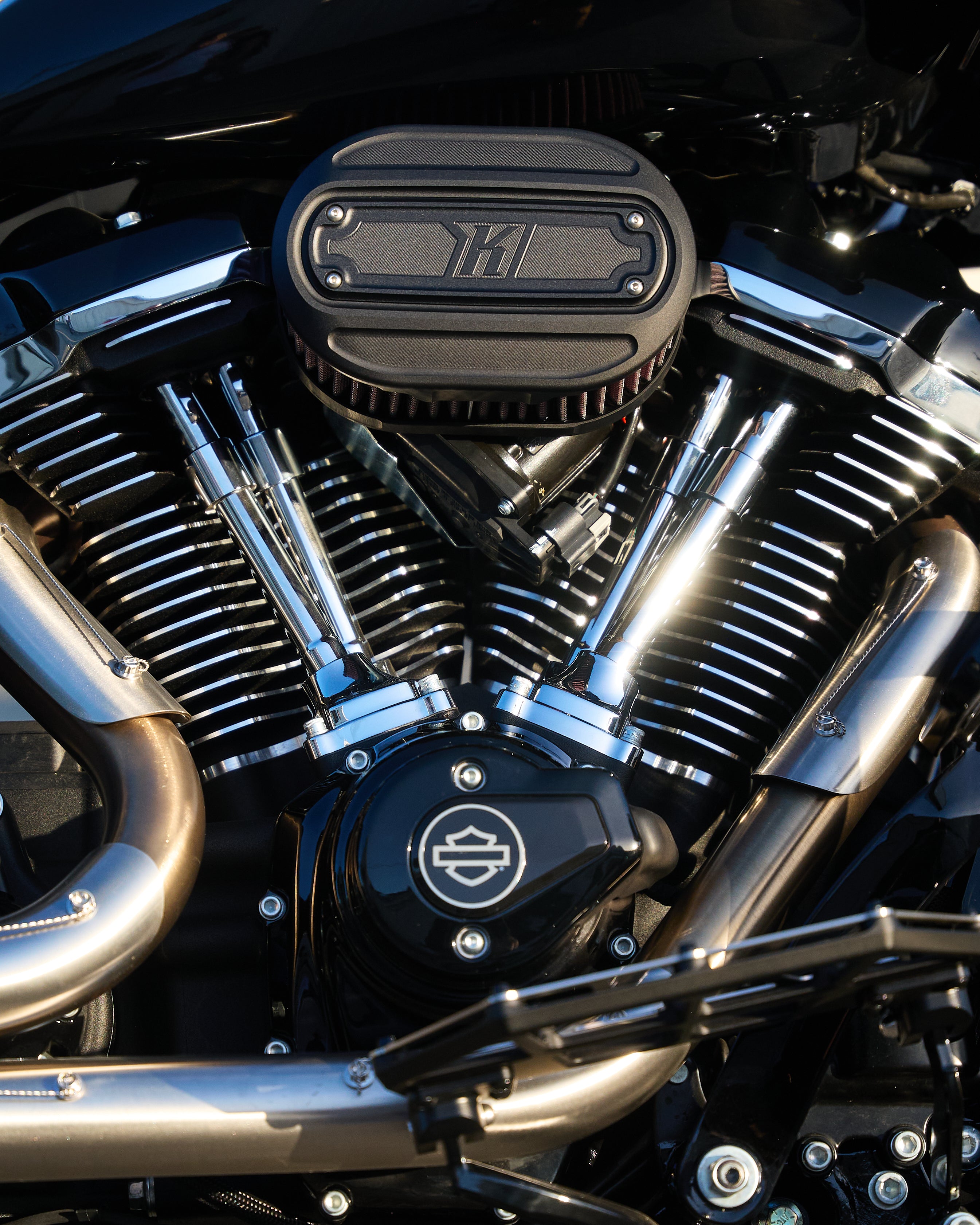 Black Air cleaner for 2024 CVO Road Glide ST FLTRXSTSE models, 2023-2024 CVO Street Glide and Road Glide FHLXSE / FLTRXSE models, 2024 Street Glide FLHX on bike