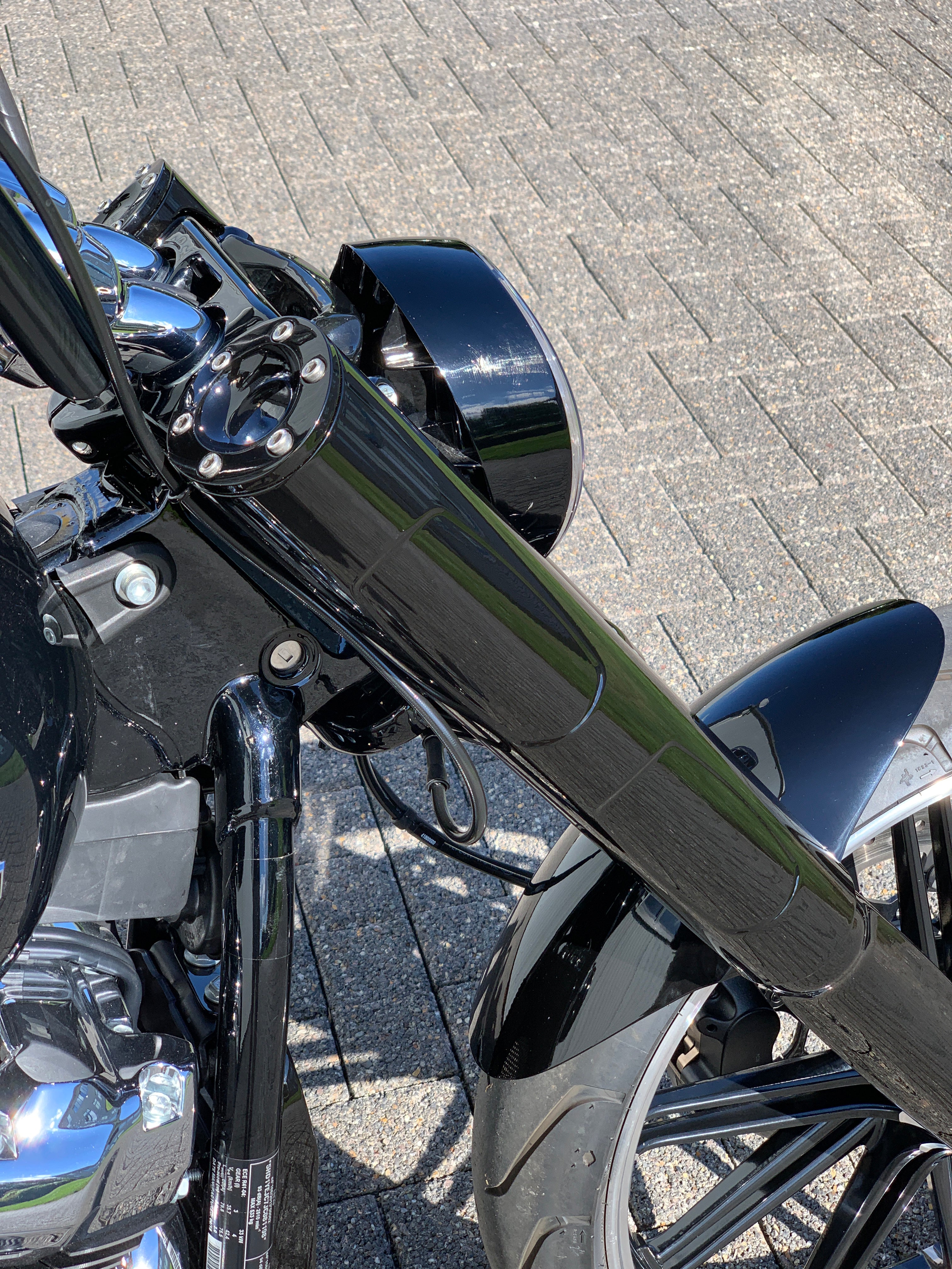 K46660 Kodlin Front End Cover for M8 Softail Breakout FXBR / FXBRS models 2018-2022 on bike, black