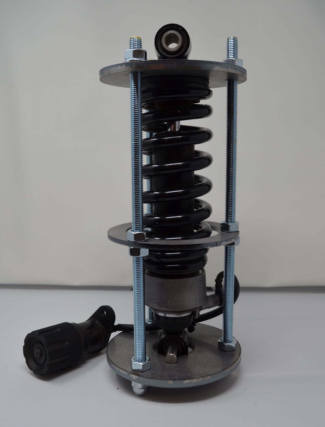 Kodlin Shock / Spring Compression Tool for Harley-Davidson M-8 Softail models (shock absorber not included)