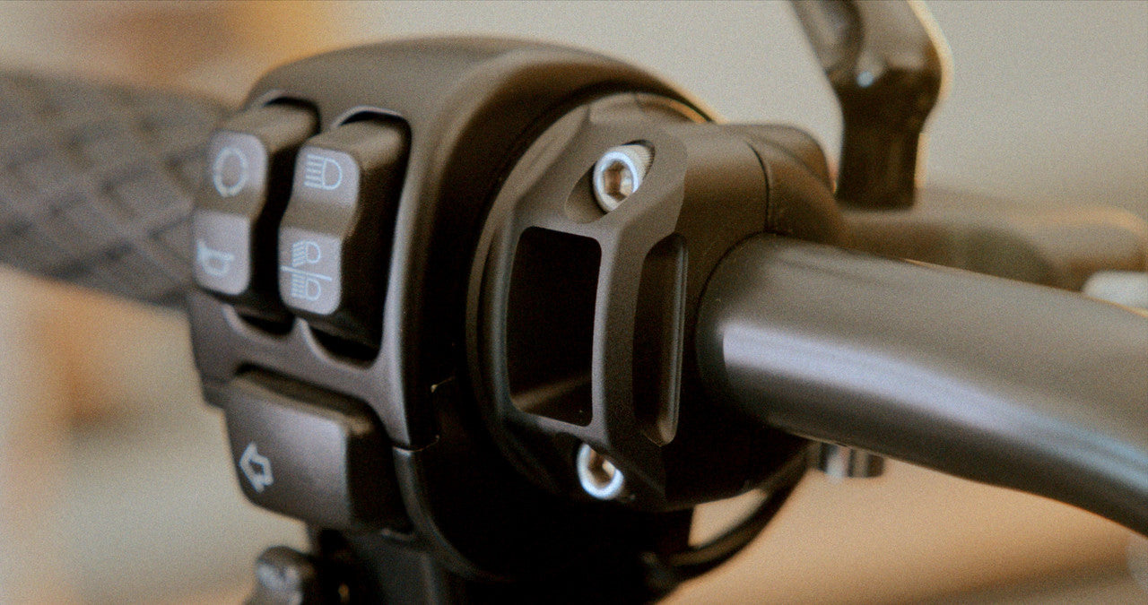 Perch Clamps for Brake and Clutch for all M8 Lowrider, Lowrider S, Lowrider ST, Street Bob, Fat Boy, Heritage, Softail Standard, Fat Bob, Slim, Sport Glide, Breakout, Deluxe