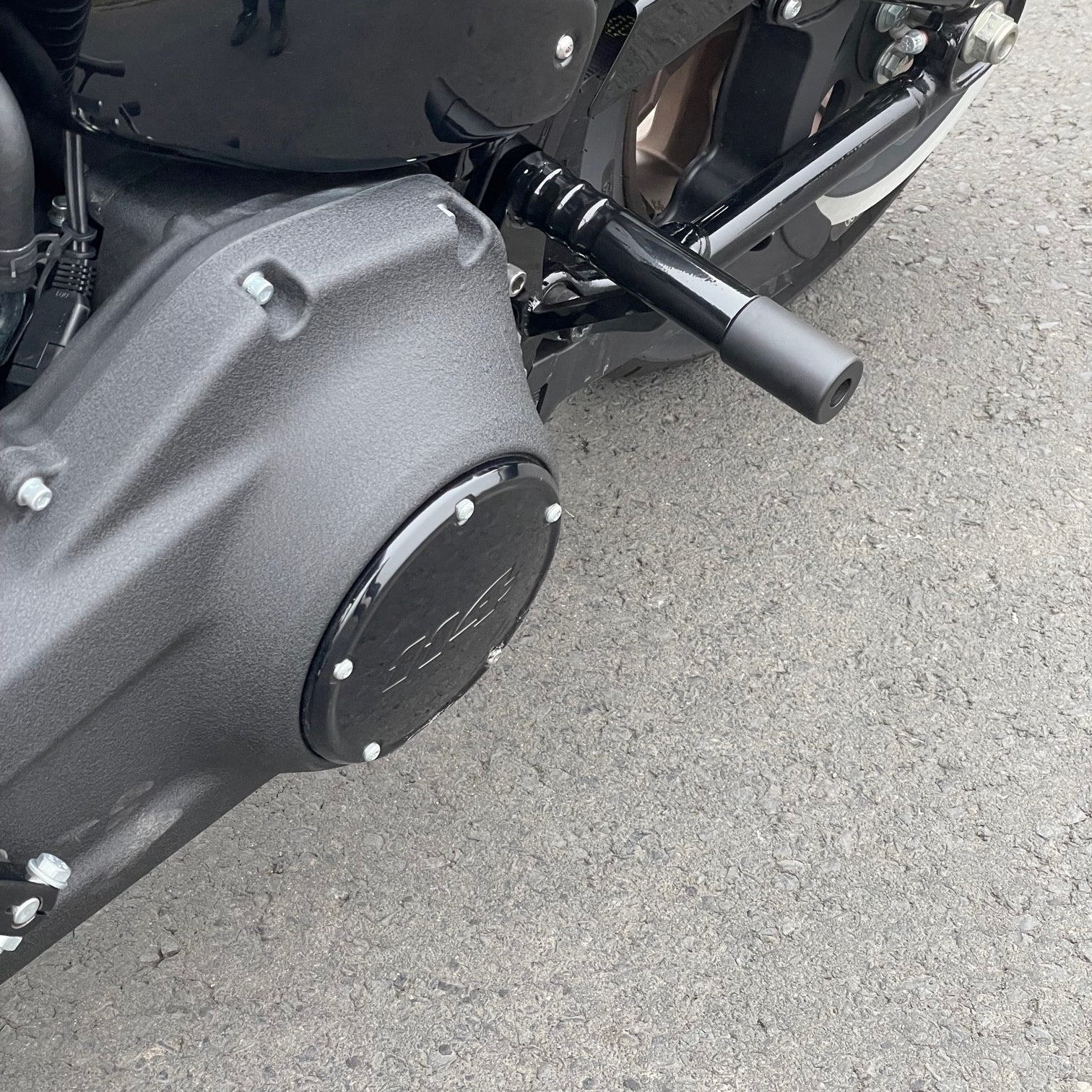 Kodlin M8 Softail Rear Guards - Black. Fits Lowrider, Lowrider S, Lowrider ST, Street Bob, Fat Bob, Sport Glide, Softail Standard