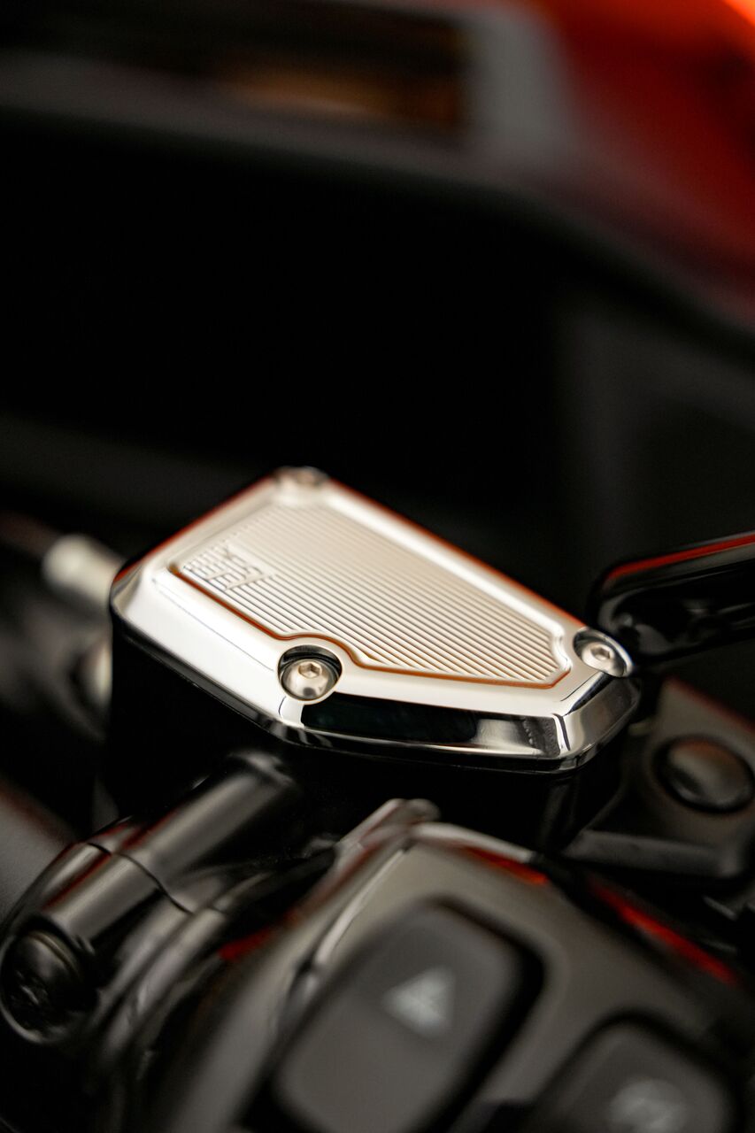 FLHX, FLTRX, FLTRXSTSE, FLHXSE,  FLTRXSE on bike